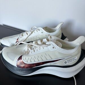 Nike Zoom Gravity shoes
